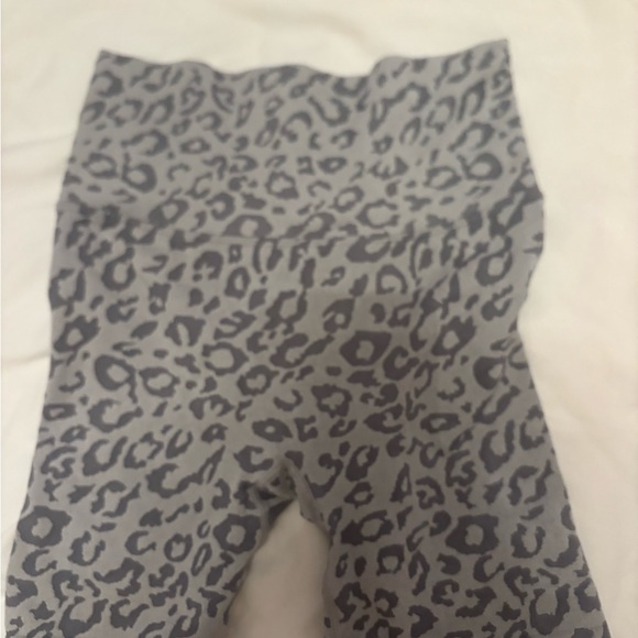 SHORTS BUNDLE - Picture 5 of 7